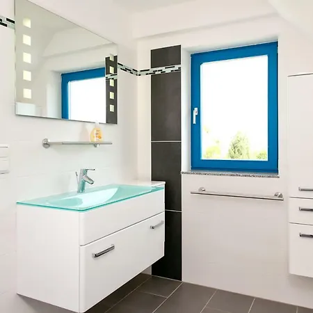 Ostrea & Rugia * Breege